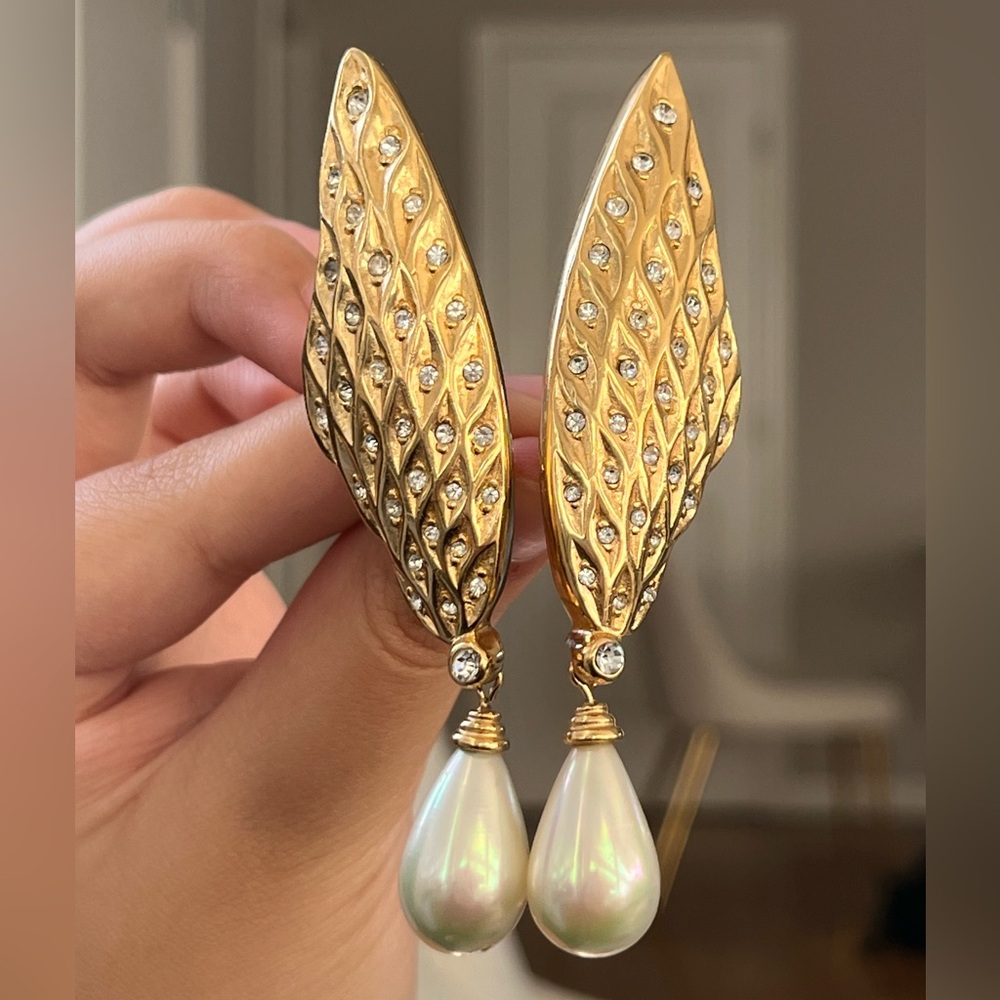 SOLD Vintage Christian Dior Angel’s Wings Rhinestone Pearl Dangle Gold Earrings - Picture 1 of 13